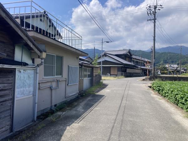 西条市上市の土地