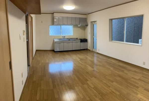 西条市朔日市　中古住宅