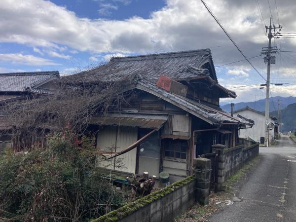 西条市丹原町田滝の土地