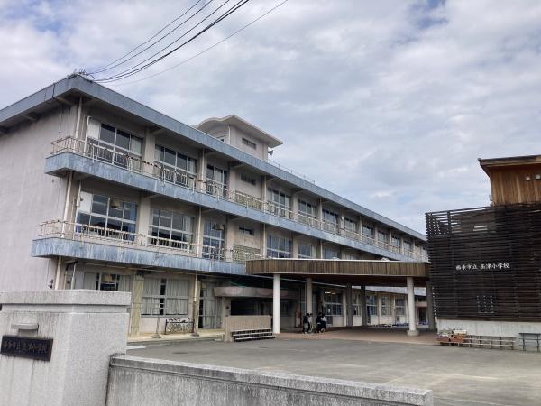 西条市下島山甲の土地(西条市立玉津小学校)