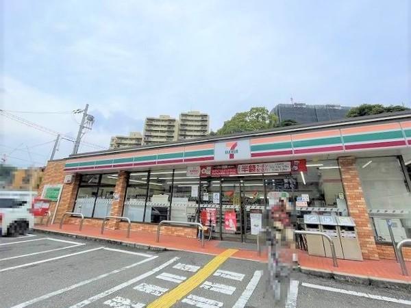 ユニハイム千里丘1号棟(セブンイレブン吹田新芦屋上店)