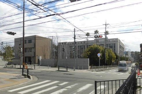 豊中市夕日丘２丁目の中古一戸建て(私立履正社高校)