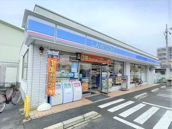クレステージ吹田(ローソン吹田警察署前店)