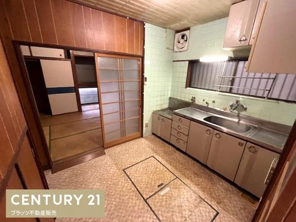 川西市小戸３丁目の中古テラスハウス