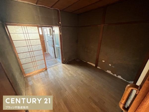 寝屋川市河北東町の中古テラスハウス