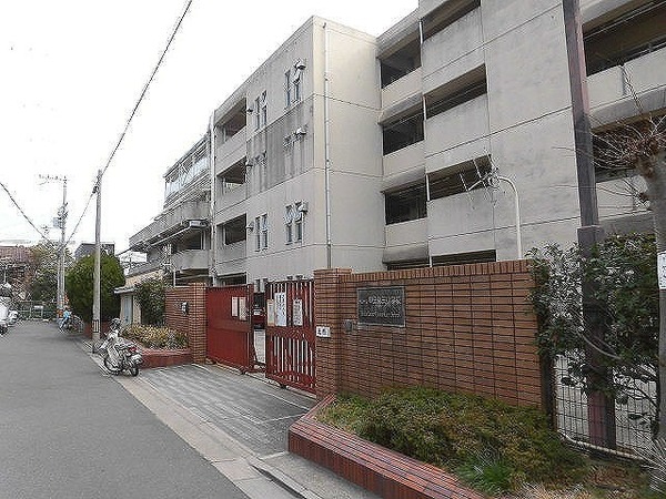 吹田ロイヤルマンション(吹田市立吹田第三小学校)