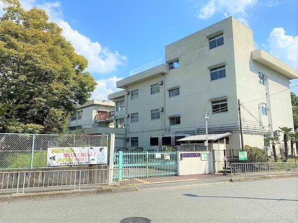 桃山台コーポラス(豊中市立南丘小学校)