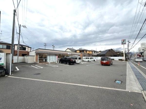 ファミール豊中千里園(セブンイレブン豊中本町9丁目店)