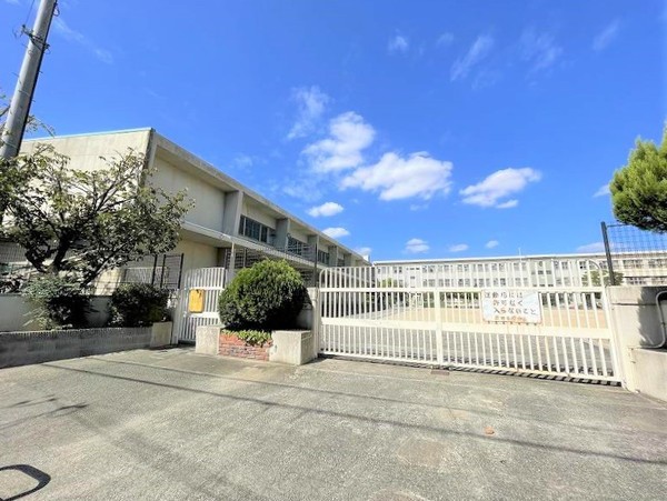 エバーグリーングランド曽根B館(豊中市立原田小学校)