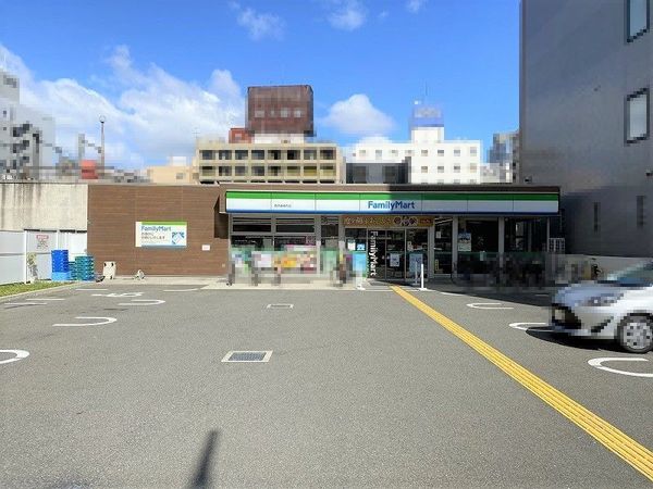 グラン・コート西中島(ファミリーマート西中島南方店)