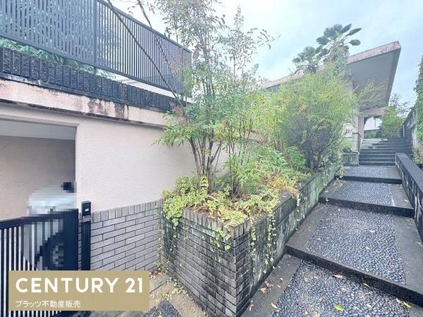 奈良市登美ヶ丘５丁目の土地