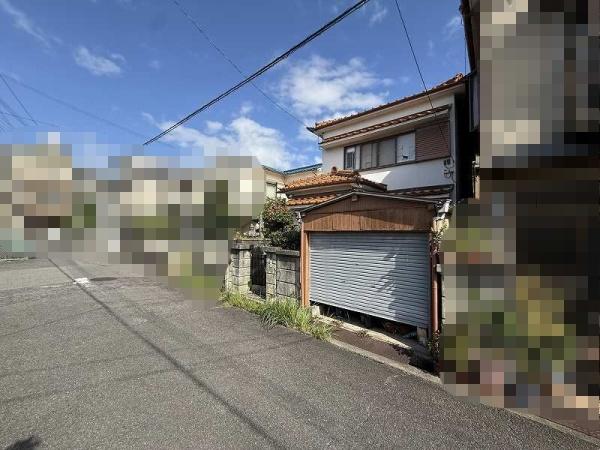 羽曳野市西浦1丁目の中古一戸建て(前面道路含む現地写真)