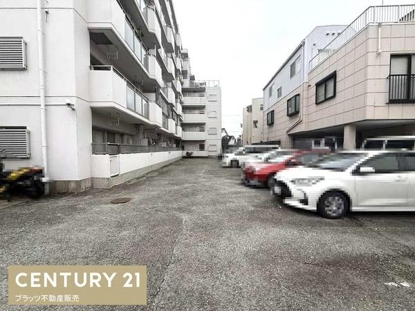 イスズハイツベル稲葉荘パート1(駐車場)