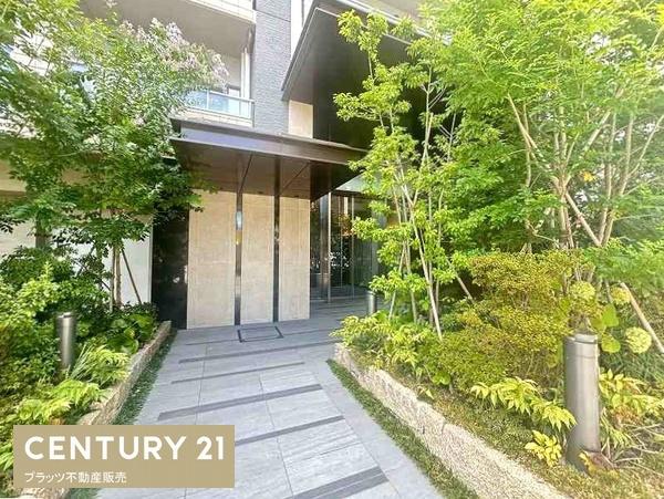 プレミスト江坂(エントランス)