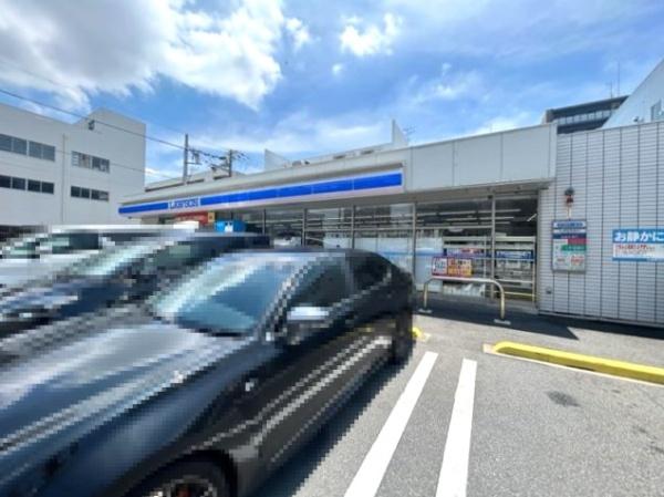 レイセニット江坂(ローソン南吹田五丁目店)