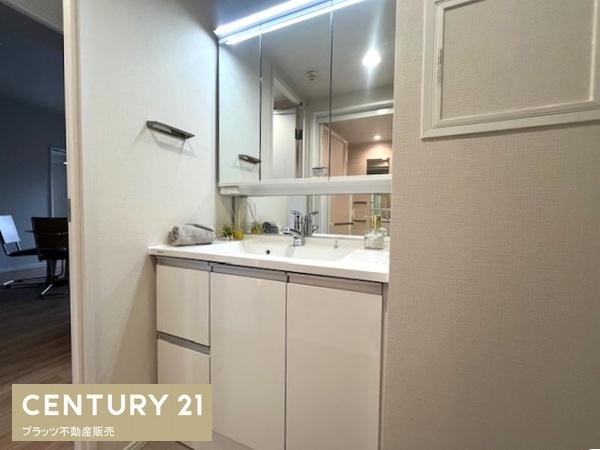 レイセニット江坂