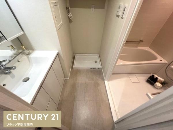 レイセニット江坂