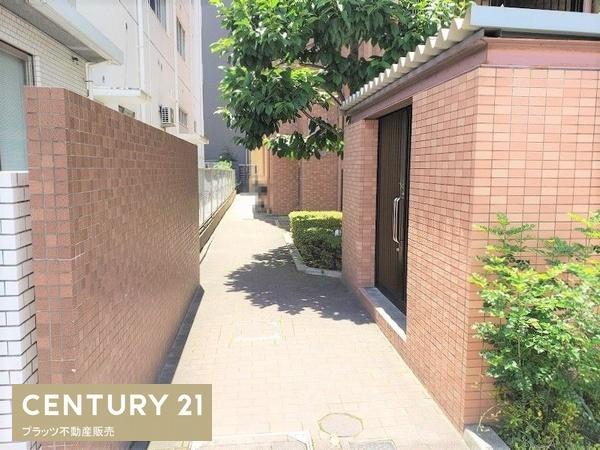 レイセニット江坂