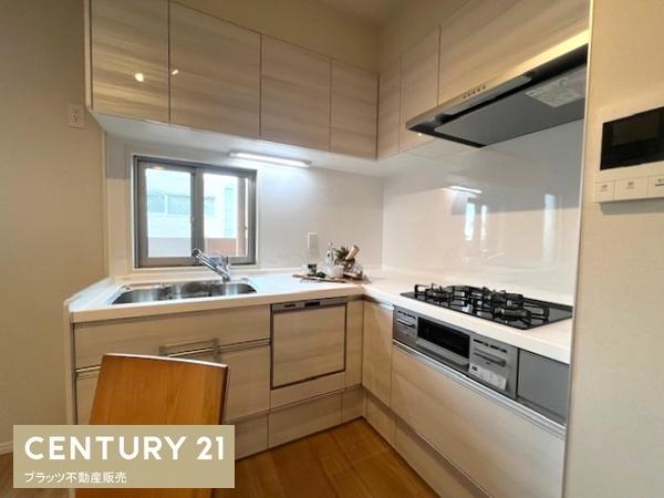 レイセニット江坂