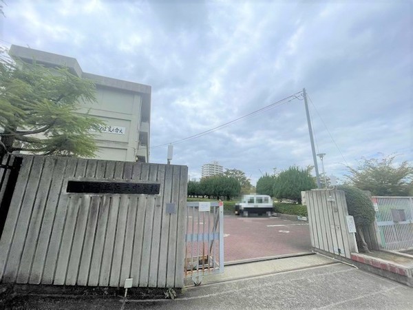 コンドミニアム千里中央(箕面市立第五中学校)