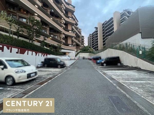 インペリアル千里青葉丘