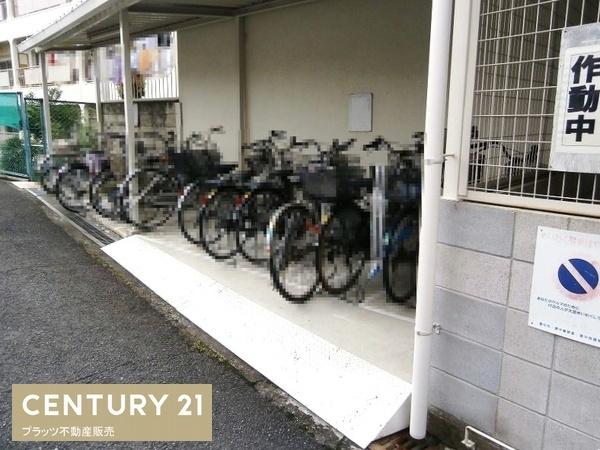 メゾンドール千里泉ヶ丘１号館