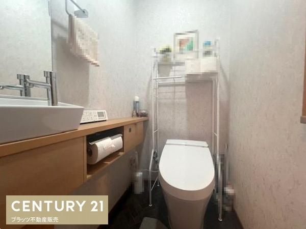 箕面市箕面８丁目の中古一戸建て