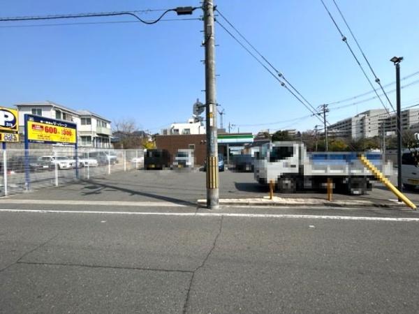千里関大前コーポラスC棟(ファミリーマート吹田山手町四丁目店)