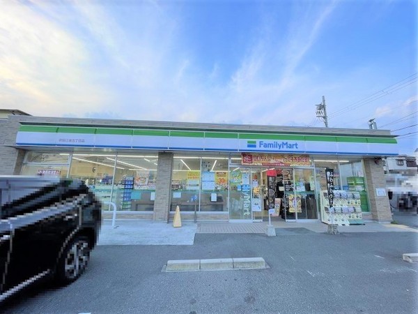 日商岩井緑地公園マンション(ファミリーマート吹田江坂五丁目店)