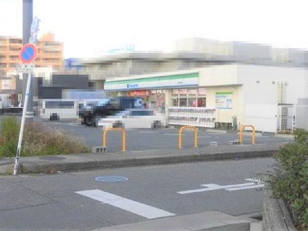 豊中市稲津町３丁目の新築一戸建(ファミリーマート豊中小曽根店)