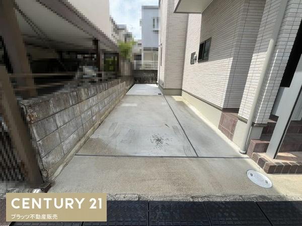 箕面市粟生新家３丁目の中古一戸建て