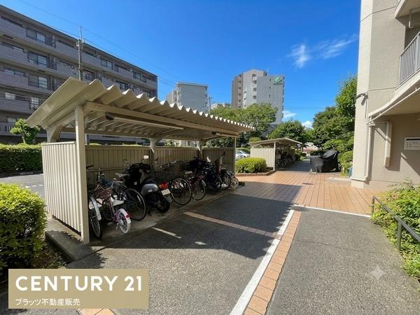 江坂住宅六号棟