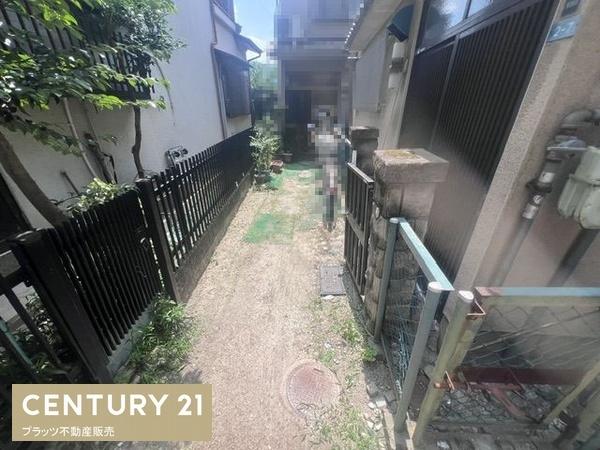 吹田市東御旅町の中古一戸建て