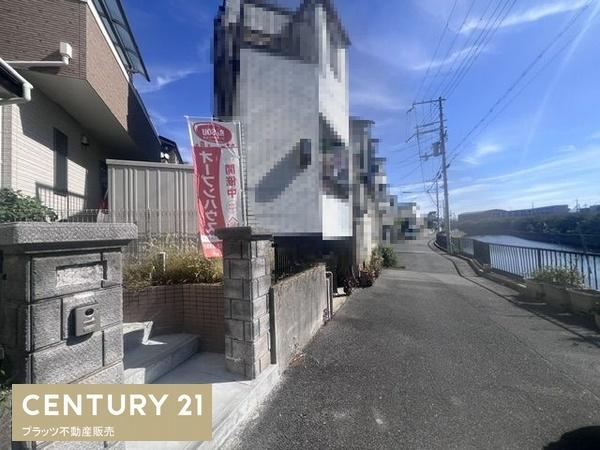 吹田市南正雀５丁目の中古一戸建て