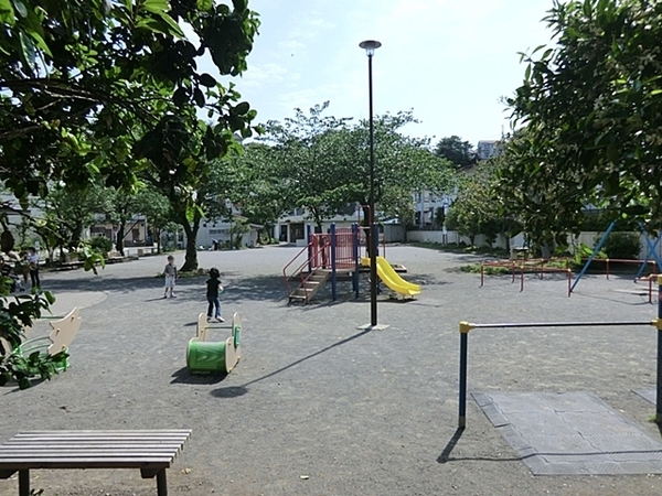 横浜市磯子区岡村3丁目の新築一戸建(滝頭公園)