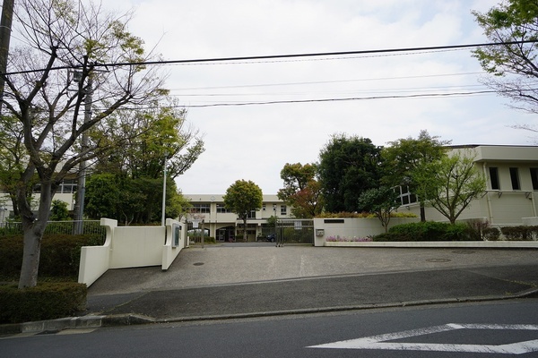 横浜市青葉区鴨志田町の新築一戸建(横浜市立鴨志田中学校)