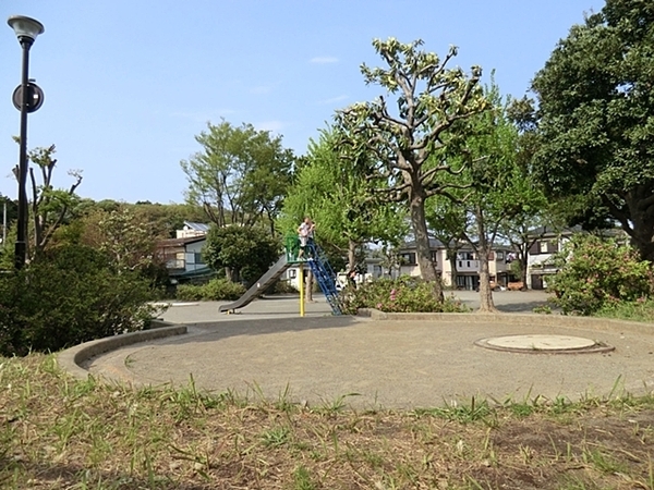 横浜市港南区芹が谷5丁目の新築一戸建(下永谷第一公園)