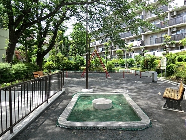 横浜市戸塚区汲沢8丁目の新築一戸建(汲沢町第四公園)