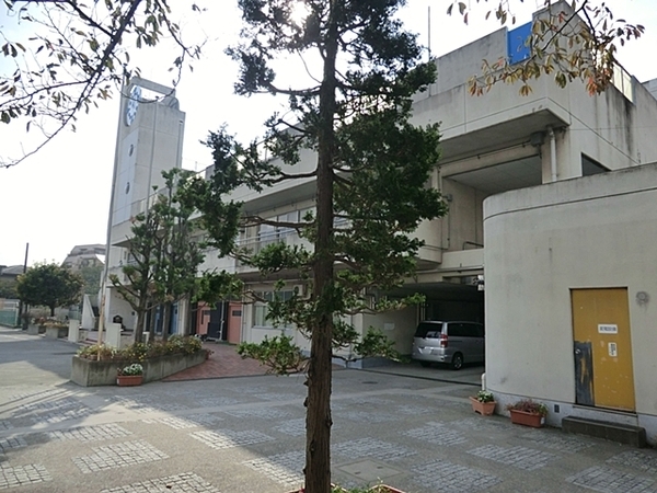 横浜市南区南太田4丁目の新築一戸建(横浜市立南太田小学校)