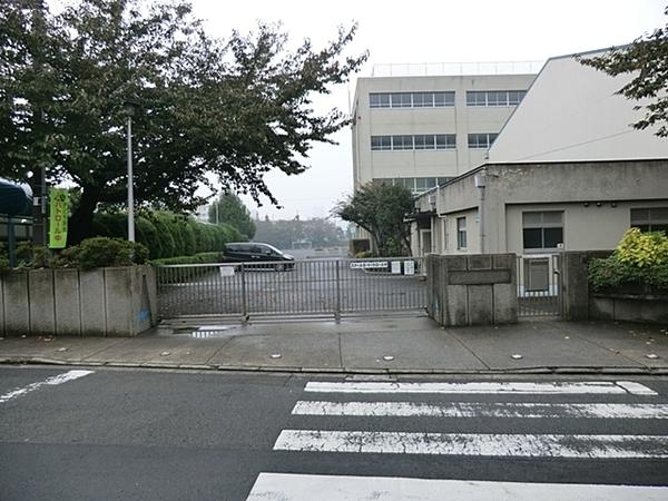 マック大口コート(横浜市立浦島小学校)