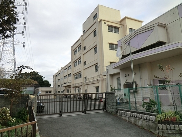 横浜市港南区日野南6丁目の新築一戸建(横浜市立日野南小学校)