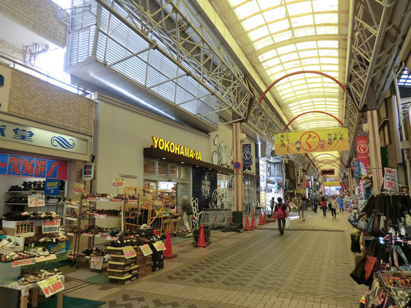 横浜市南区中里4丁目の新築一戸建(スーパー横濱屋弘明寺店)