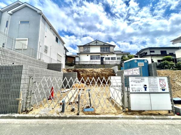 横浜市南区別所中里台の新築一戸建
