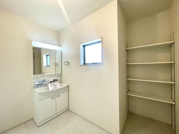 横浜市南区六ツ川２丁目の新築一戸建