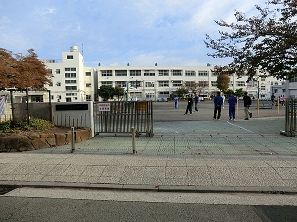横浜市金沢区洲崎町の新築一戸建(横浜市立金沢小学校)