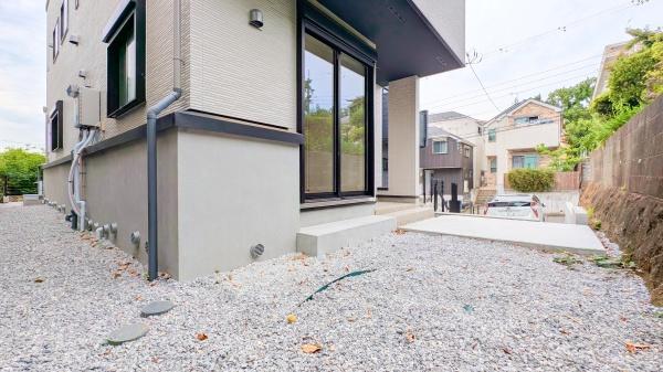 横浜市神奈川区三枚町の新築一戸建