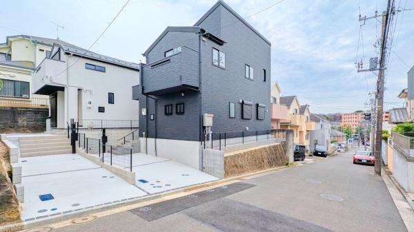 横浜市神奈川区三枚町の新築一戸建