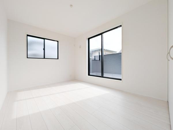 横浜市金沢区西柴2丁目の新築一戸建(洋室)