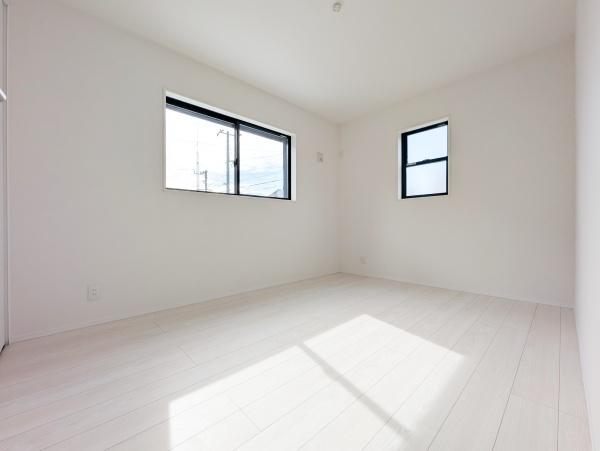 横浜市金沢区西柴2丁目の新築一戸建(洋室)