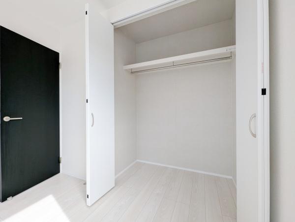 横浜市金沢区西柴2丁目の新築一戸建(収納)